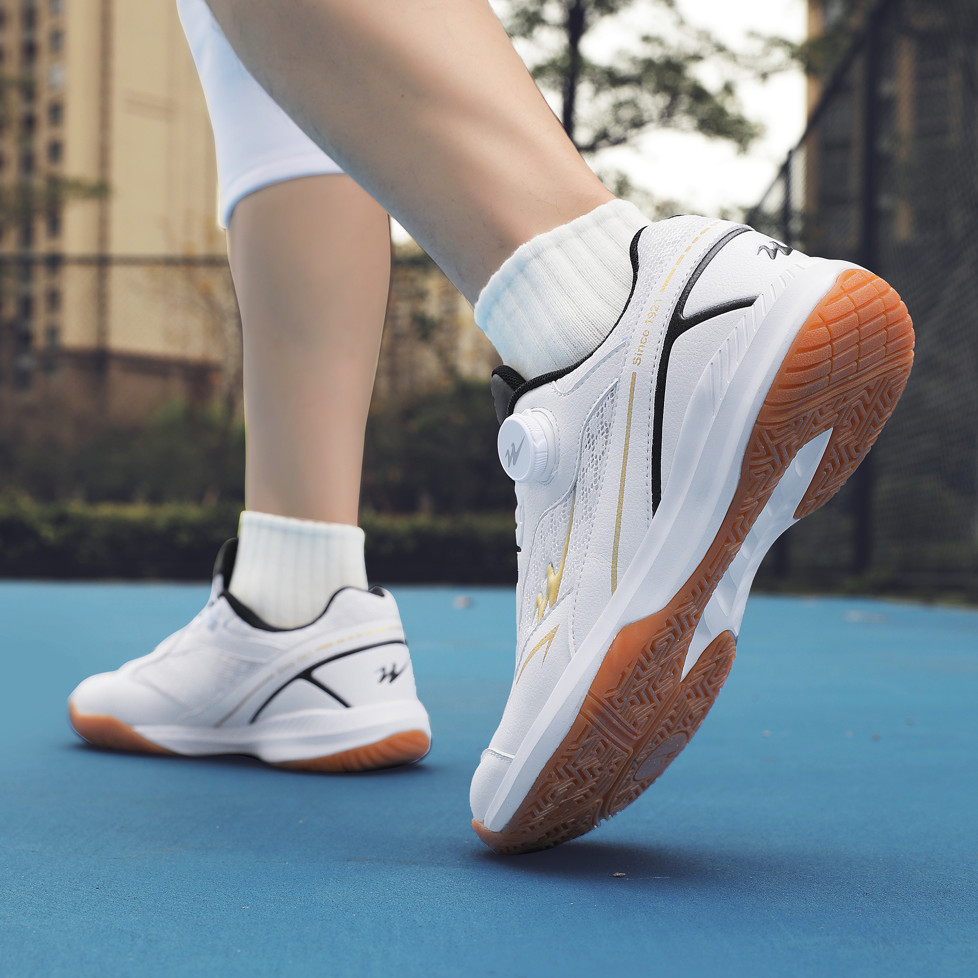 2026 New Brand Badminton Shoes - مراجعة Badminton Youth وسعره