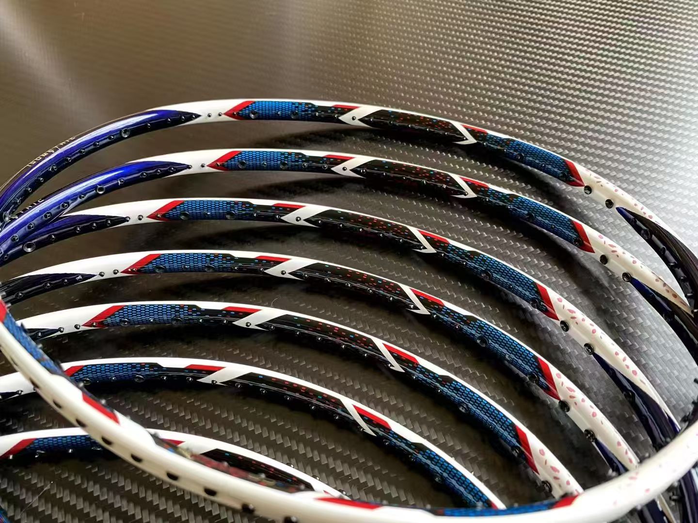 65T carbon fiber nf1000z/ax88d - مراجعة Badminton Single وسعره