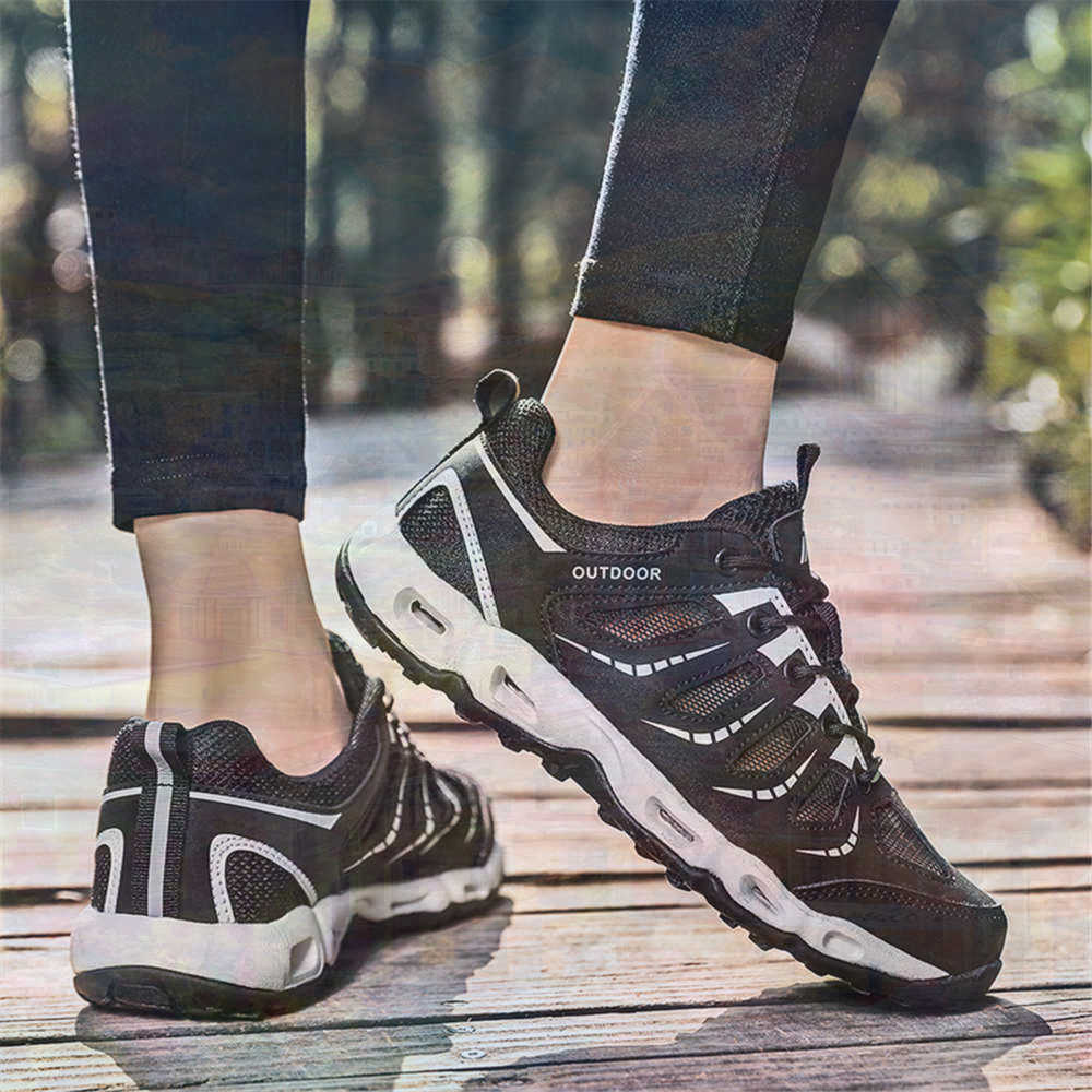 Sumer Round Tip Silver Sneaker - مراجعة Badminton Youth وسعره