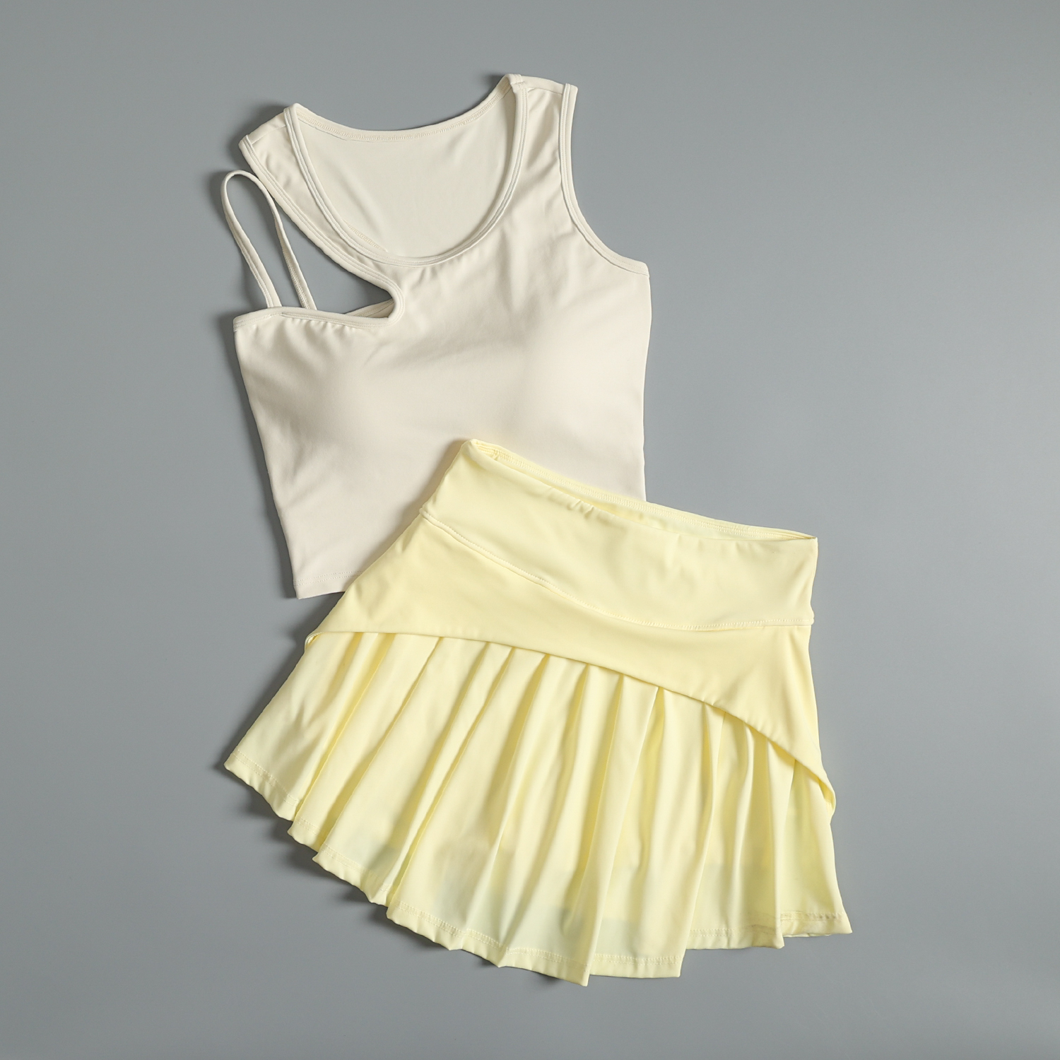 Badminton sports suit for wome - مراجعة Badminton Junior وسعره