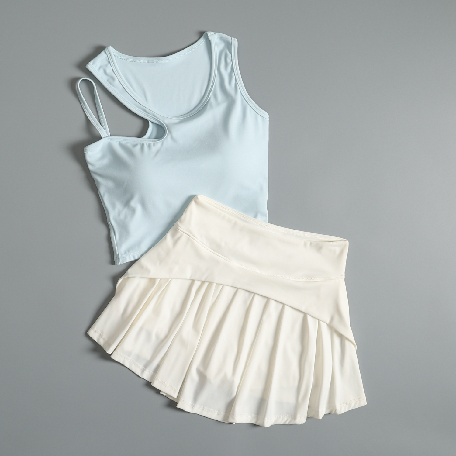 Badminton sports suit for wome - مراجعة Badminton Junior وسعره