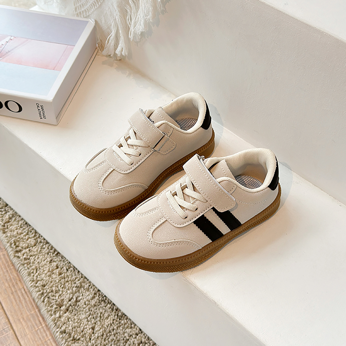 PU Leather Sneakers For Childr - مراجعة Badminton Junior وسعره